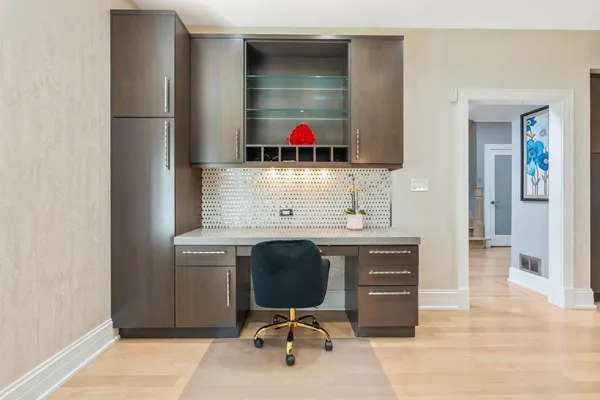 $1,419,000 | 1337 Hiawatha Court, Highland Park, IL 60035