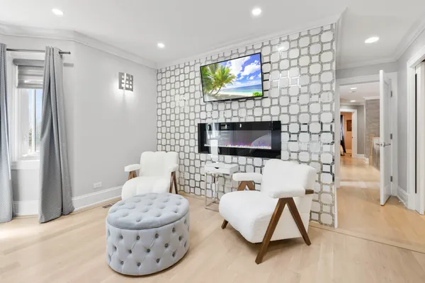 $1,419,000 | 1337 Hiawatha Court, Highland Park, IL 60035