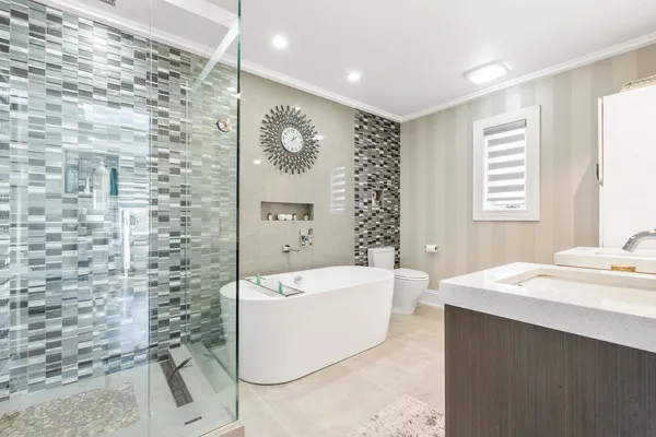 $1,419,000 | 1337 Hiawatha Court, Highland Park, IL 60035