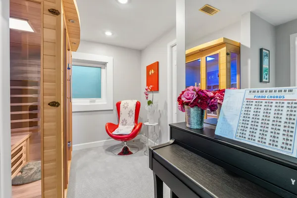 $1,419,000 | 1337 Hiawatha Court, Highland Park, IL 60035