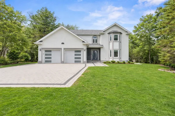 $1,419,000 | 1337 Hiawatha Court, Highland Park, IL 60035