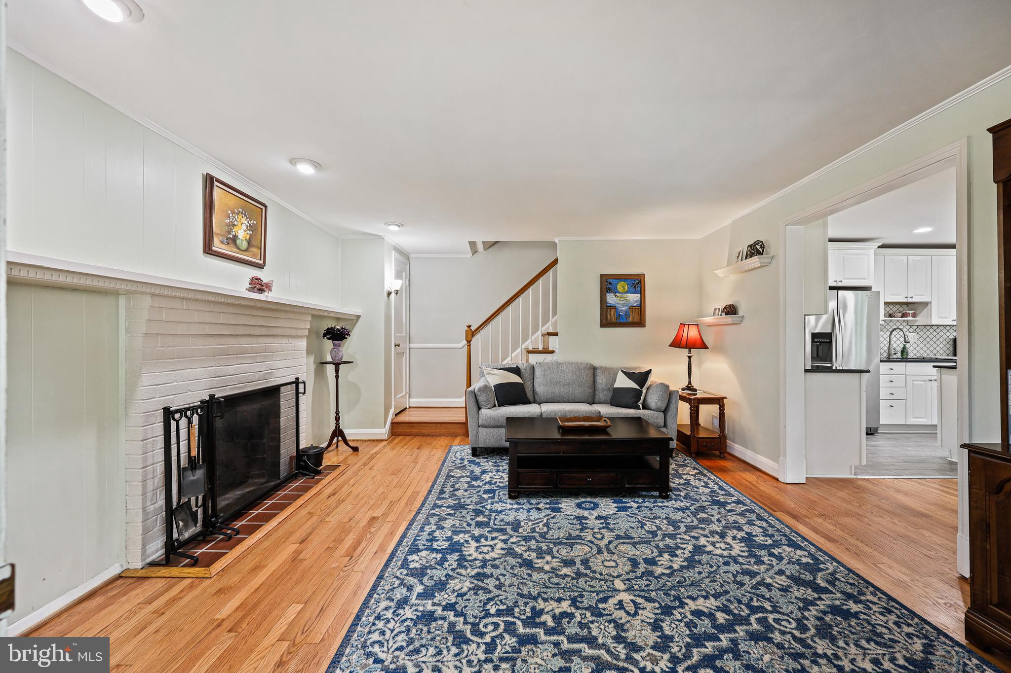 8301 Pleasant Plains Road Baltimore, MD 21286 - Photo 3 of 26 Beautiful living space!