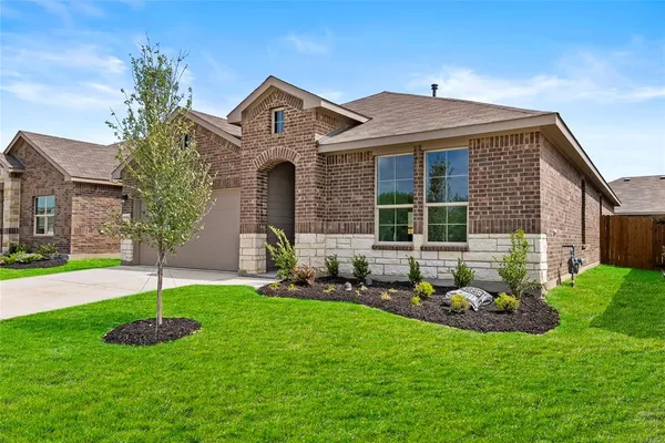 $349,999 | 9741 Mcclane Farm Drive, Crowley, TX 76036