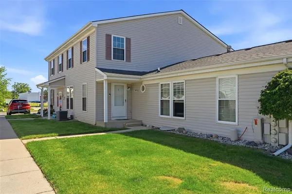 $1,700 | 28376 Raleigh Crescent Drive, Chesterfield, MI 48051