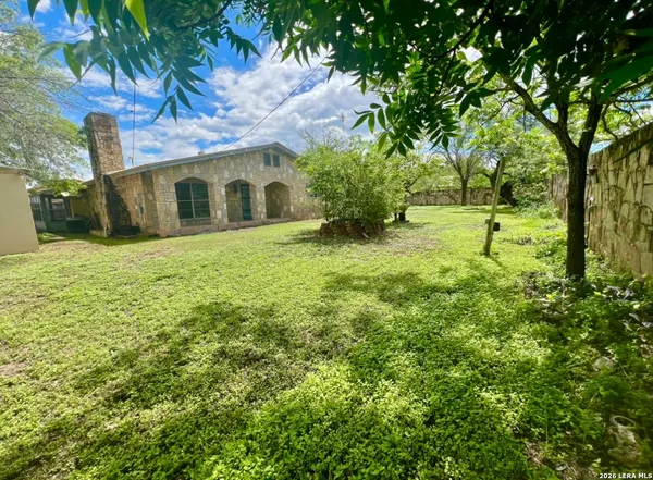 $160,000 | 202 West Veltman Street, Brackettville, TX 78832