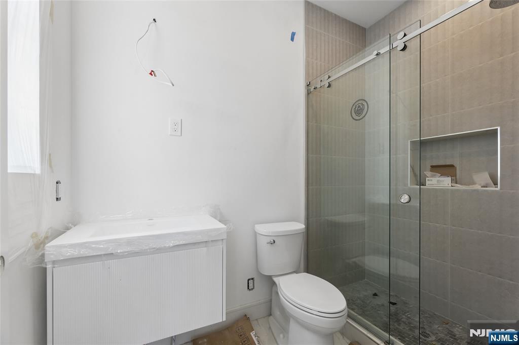 70 Carleton Road Cresskill, NJ 07626 - Photo 21 of 31