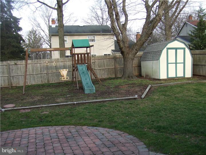 21 Cobblestone Road Cherry Hill, NJ 08003 - Photo 14 of 16 Back Yard
