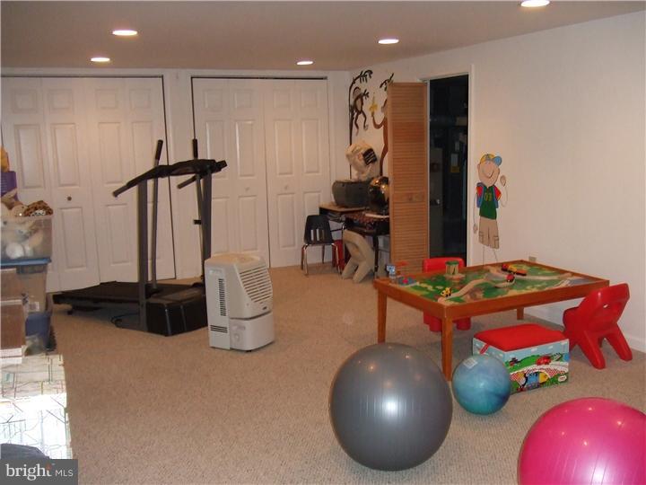 21 Cobblestone Road Cherry Hill, NJ 08003 - Photo 7 of 16 Basement - Finished