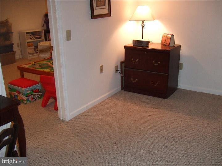 21 Cobblestone Road Cherry Hill, NJ 08003 - Photo 9 of 16 Office / Study