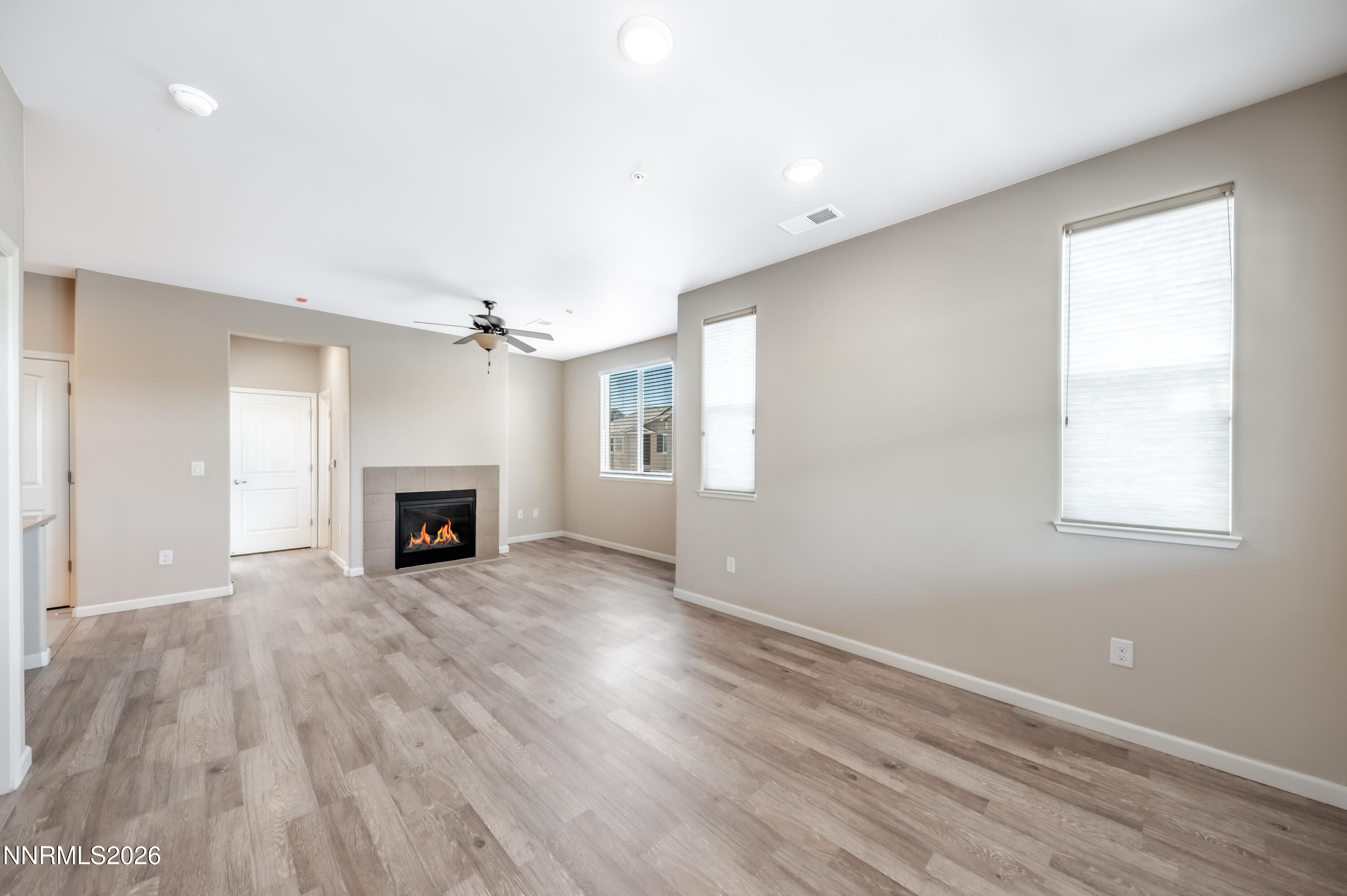 2490 Eastshore Place, Unit 208 Reno, NV 89509 - Photo 6 of 22 E-1018
