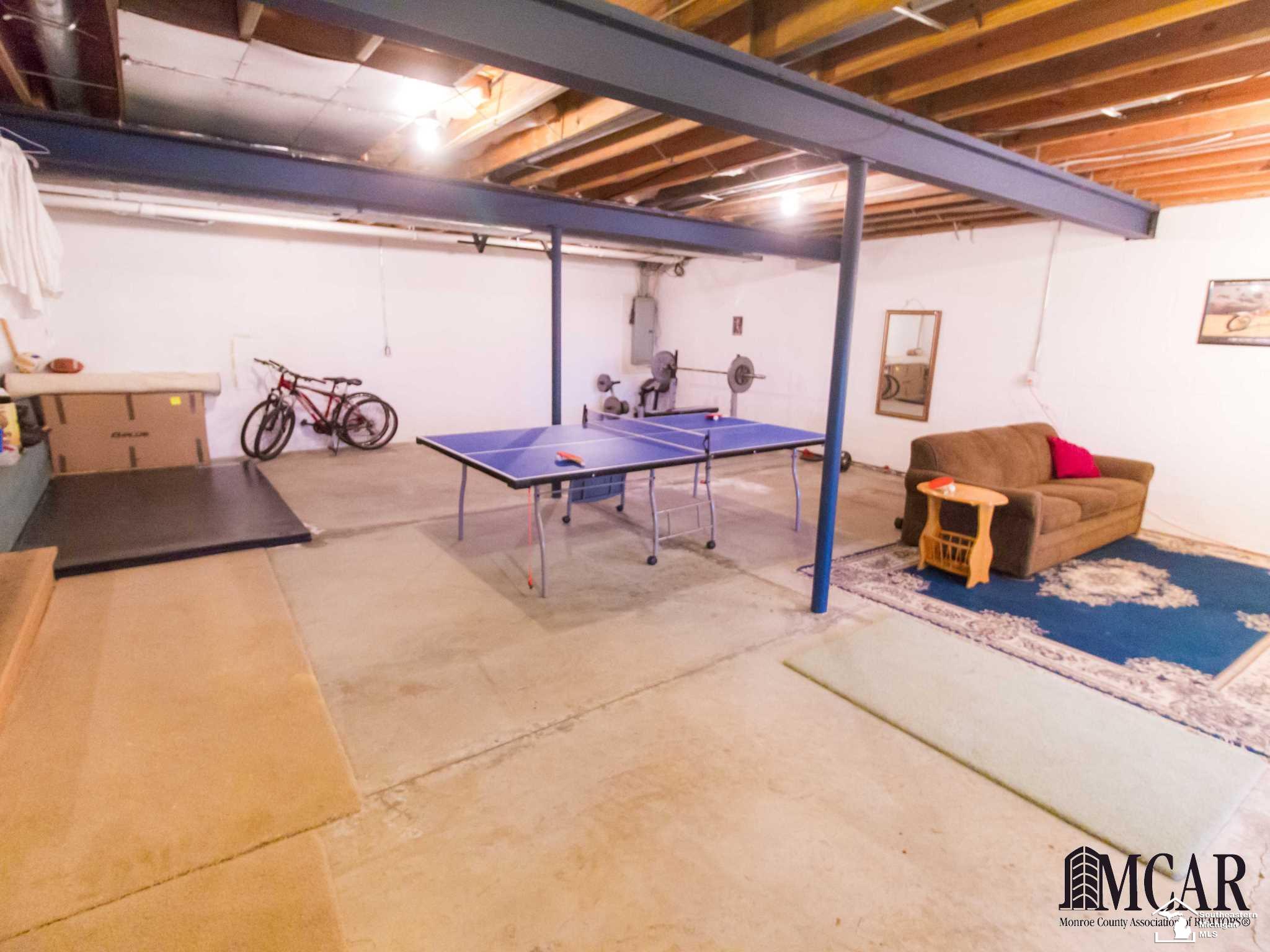 13533 Stowell Road Dundee, MI 48131 - Photo 26 of 34 21437111-25.JPG