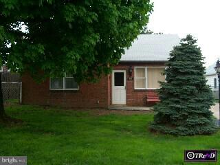 662 Rennard Street Philadelphia, PA 19116 - Photo 1 of 6 Gallery Image 1