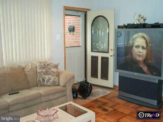 662 Rennard Street Philadelphia, PA 19116 - Photo 3 of 6 Gallery Image 3