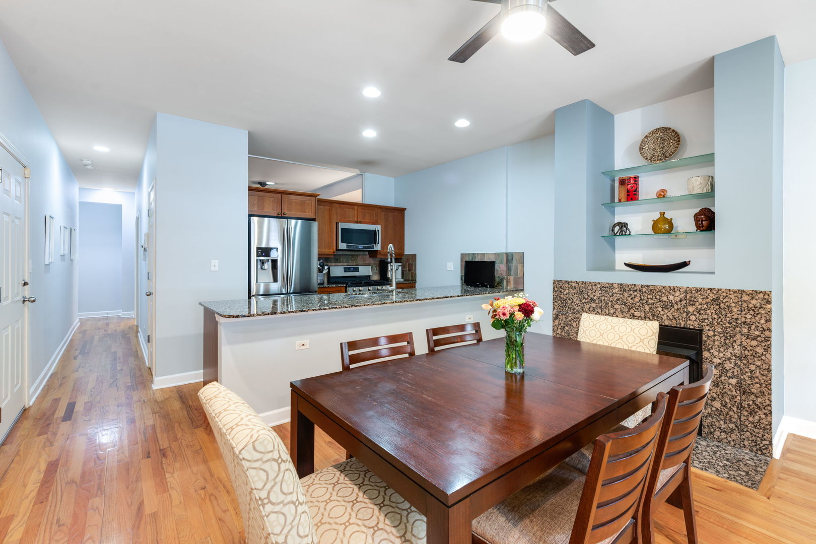 1925 South State Street, Unit 1 Chicago, IL 60616 - Photo 4 of 15 Gallery Image 4