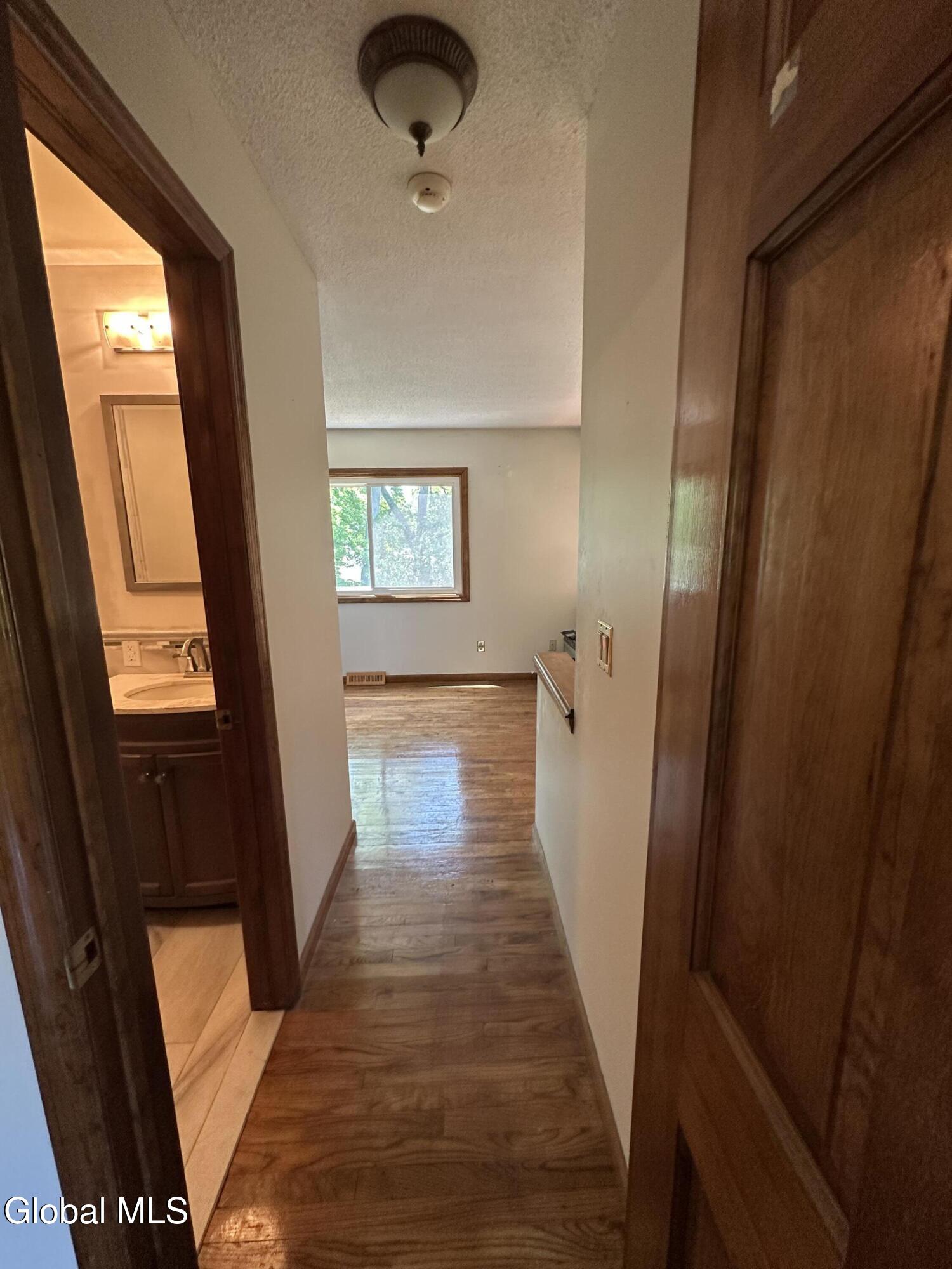 2810 Consaul Road Schenectady, NY 12304 - Photo 16 of 19 IMG_0139