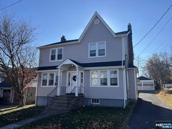 $2,800 | 212 Walton Street, Unit 2, Ridgewood, NJ 07450
