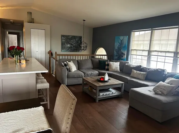 $294,900 | 5238 Dixie Drive, Alsip, IL 60803