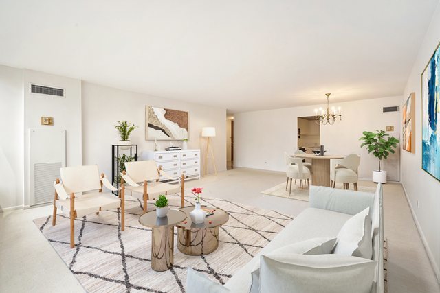 110 East Delaware Place, Unit 704 Chicago, IL 60611 - Photo 4 of 19