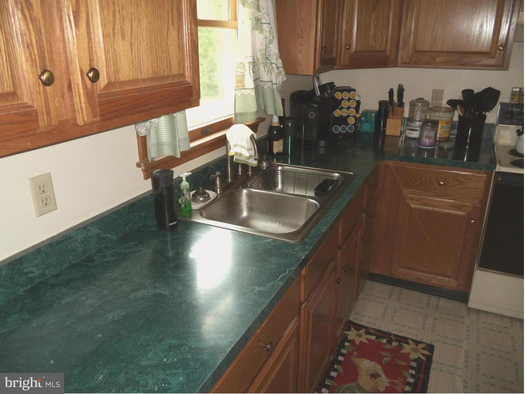87 Shenandoah Ranch Road Harpers Ferry, WV 25425 - Photo 17 of 24 Kitchen