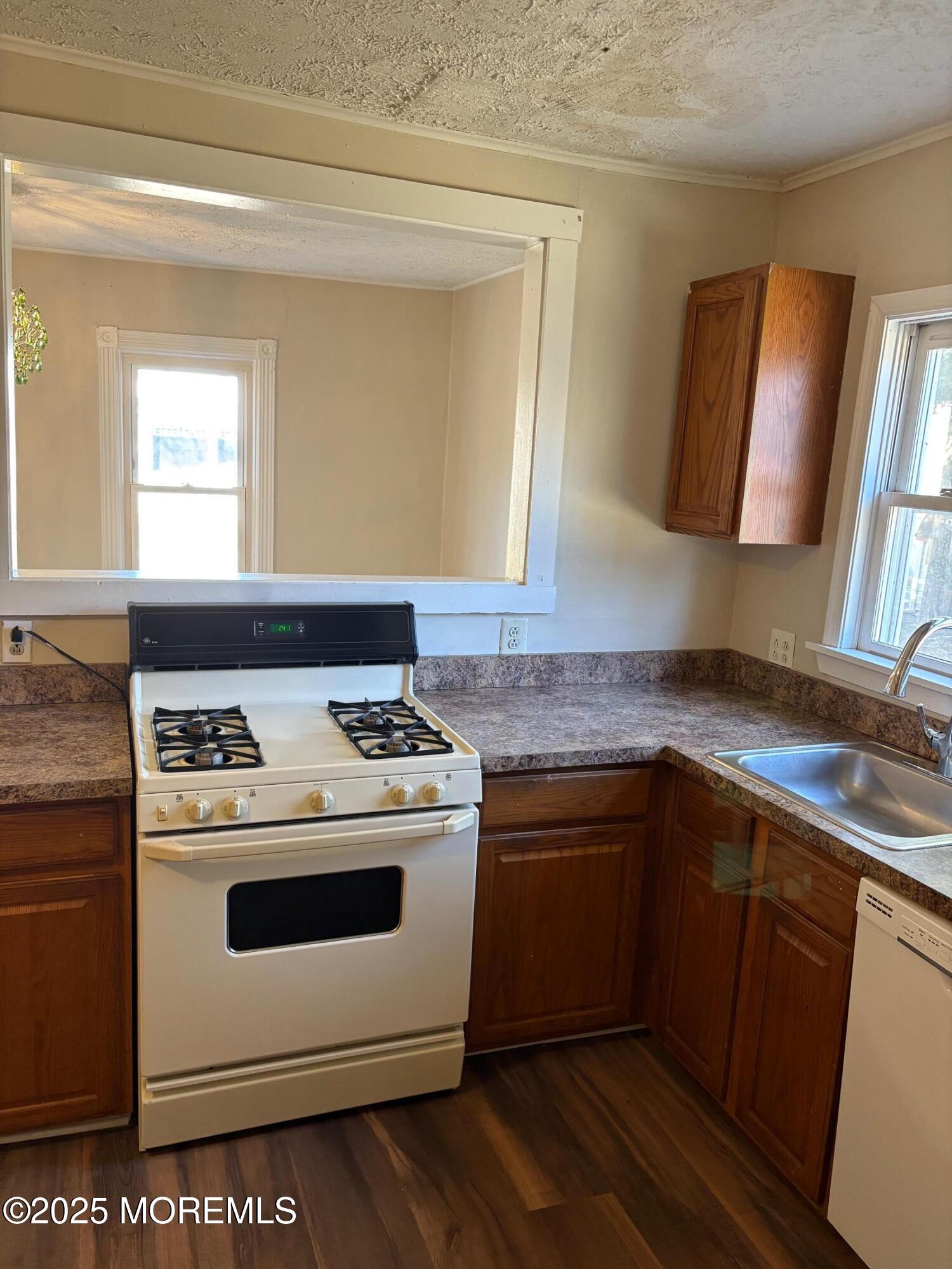 155 Leesville Road Jackson, NJ 08527 - Photo 5 of 32 IMG_2267