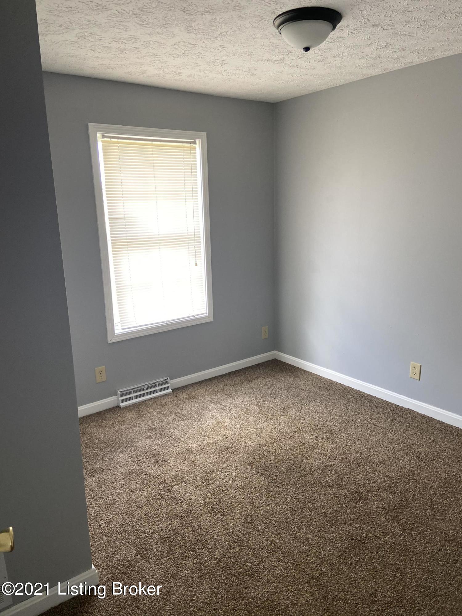 1802 Mt Tabor Road Buffalo, KY 42716 - Photo 9 of 11 Bedroom 2