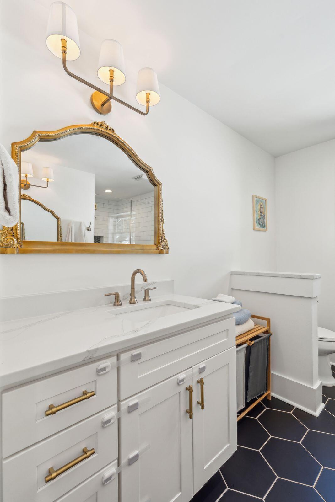 38 Nicholson Street Charleston, SC 29407 - Photo 38 of 81 Upstairs Master Bathroom