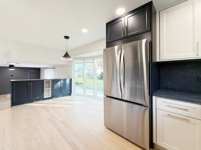 $3,800 | 3103 North Wilshire Lane, Arlington Heights, IL 60004