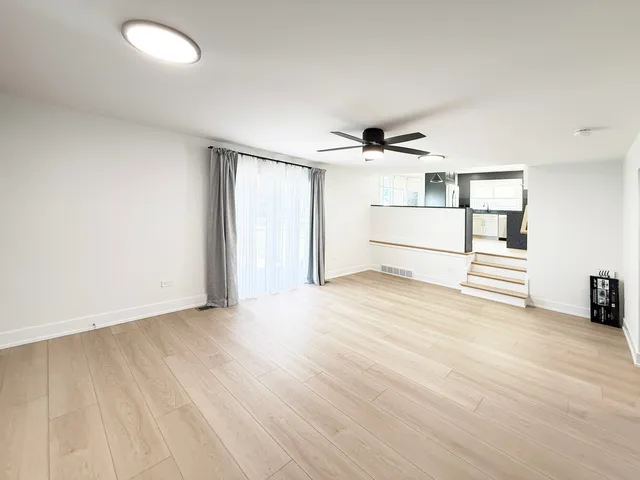 $3,800 | 3103 North Wilshire Lane, Arlington Heights, IL 60004