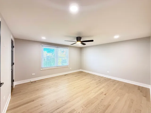 $3,800 | 3103 North Wilshire Lane, Arlington Heights, IL 60004