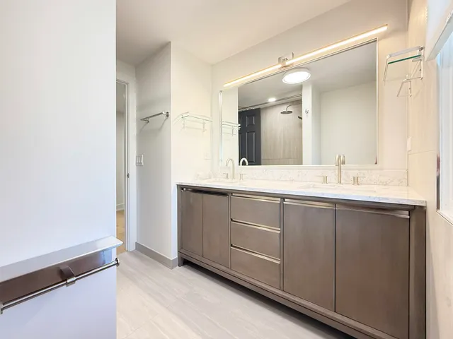 $3,800 | 3103 North Wilshire Lane, Arlington Heights, IL 60004