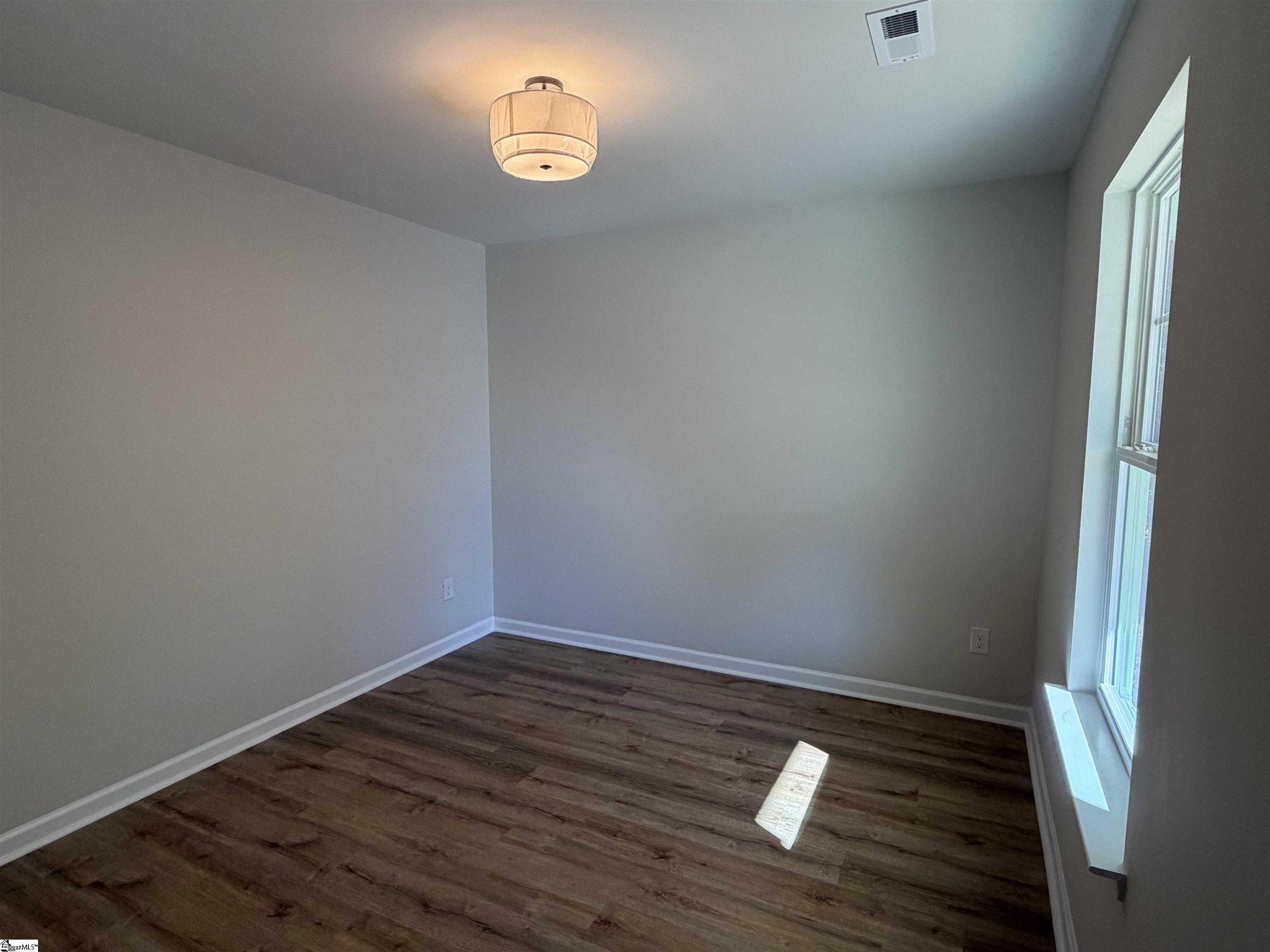 311 Johnson Street Anderson, SC 29624 - Photo 2 of 11