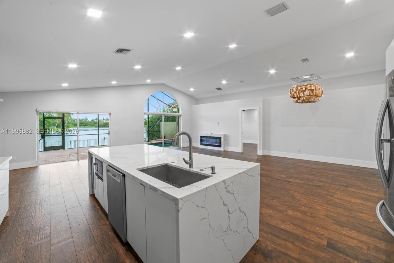 18096 Southwest 29th Street Miramar, FL 33029 - Photo 9 of 49