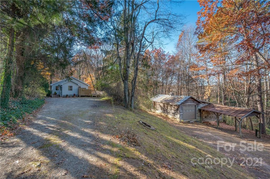 124 Frost Road Saluda, NC 28773 - Photo 1 of 38 Gallery Image 1