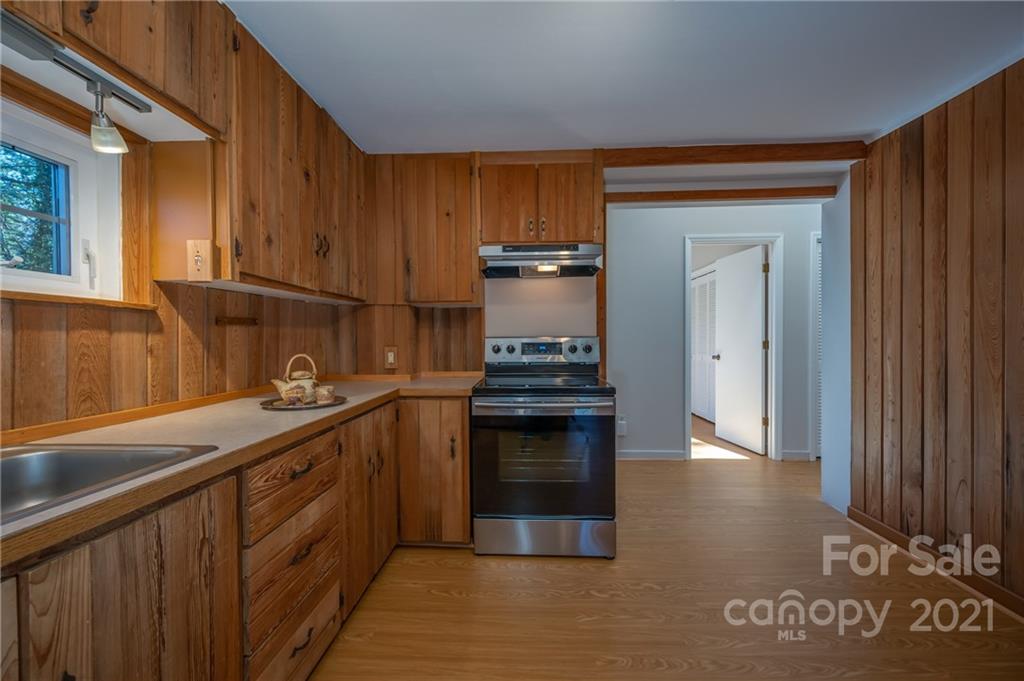124 Frost Road Saluda, NC 28773 - Photo 15 of 38 Gallery Image 15