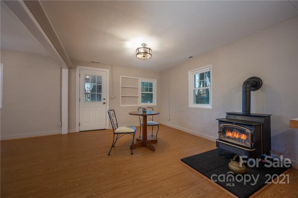 124 Frost Road Saluda, NC 28773 - Photo 16 of 38 Gallery Image 16