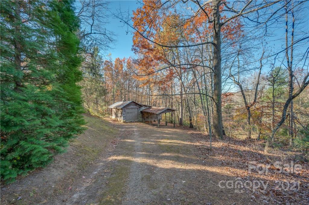 124 Frost Road Saluda, NC 28773 - Photo 27 of 38 Gallery Image 27