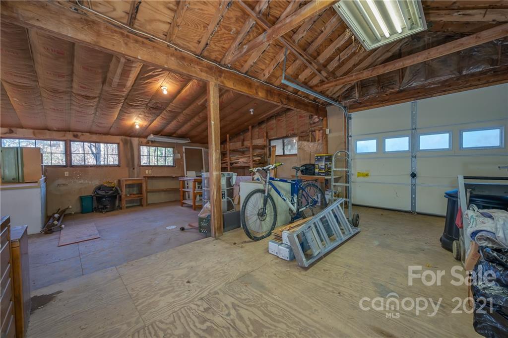 124 Frost Road Saluda, NC 28773 - Photo 29 of 38 Gallery Image 29