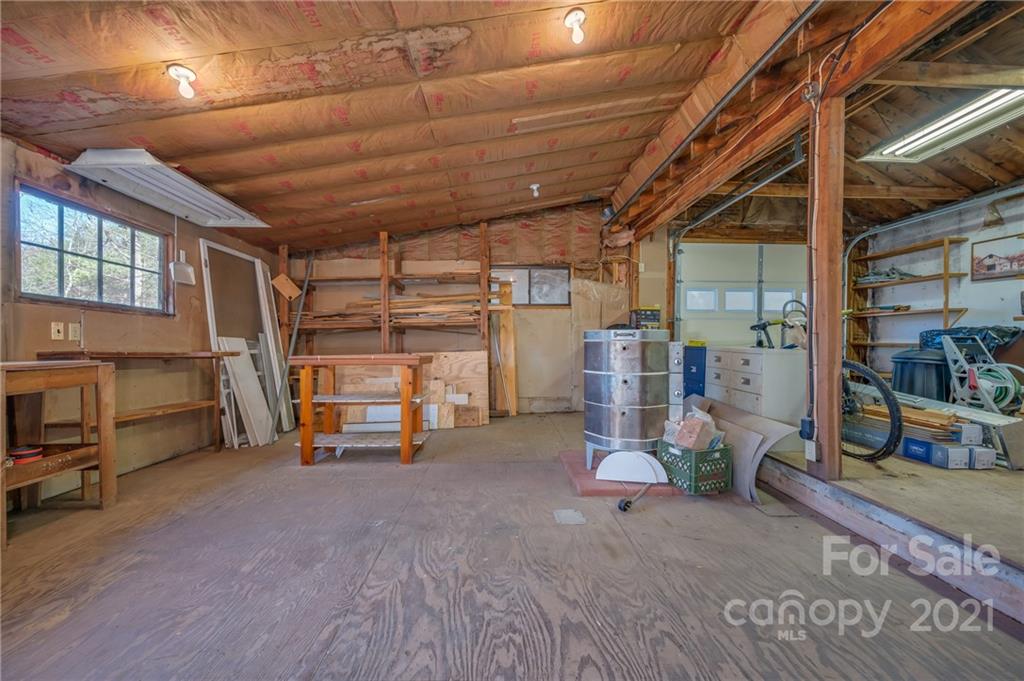 124 Frost Road Saluda, NC 28773 - Photo 32 of 38 Gallery Image 32