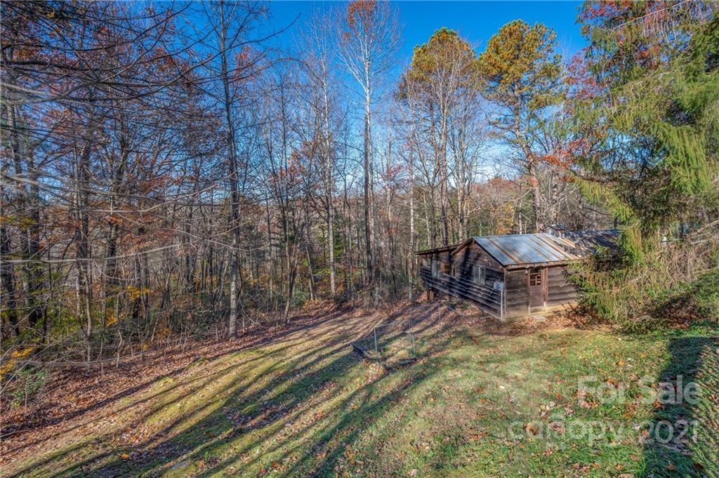 124 Frost Road Saluda, NC 28773 - Photo 34 of 38 Gallery Image 34
