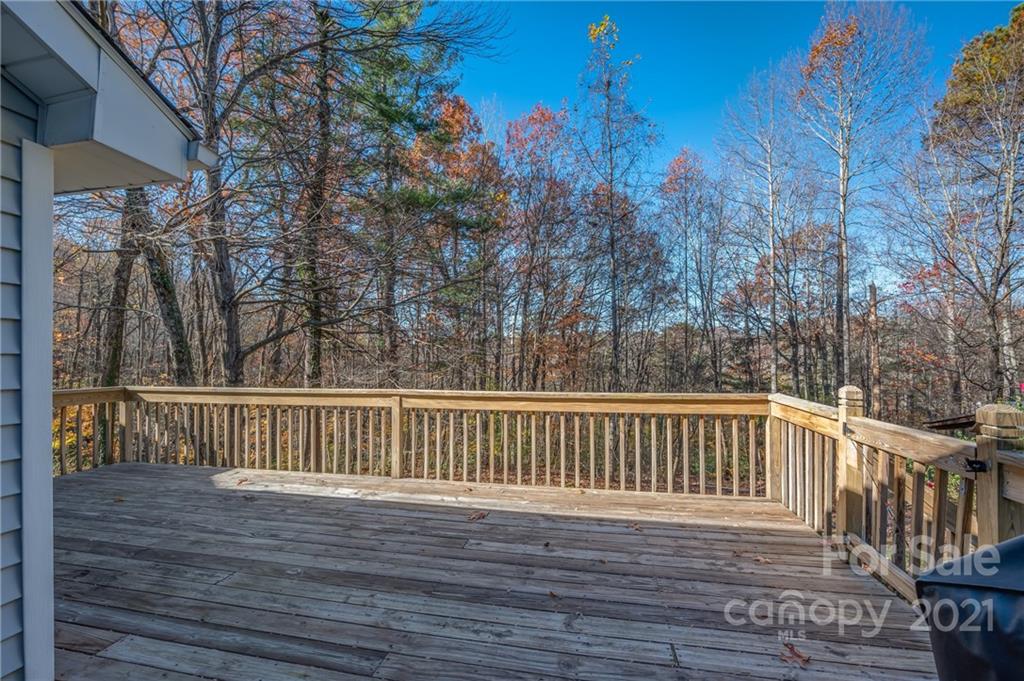 124 Frost Road Saluda, NC 28773 - Photo 5 of 38 Gallery Image 5
