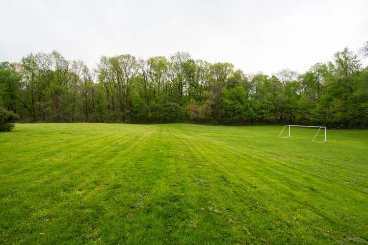65480 Oak Road North Liberty, IN 46554 - Photo 5 of 24 Gallery Image 5