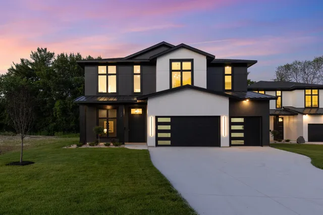 $1,199,000 | 504 North Maple Street, Chaska, MN 55318