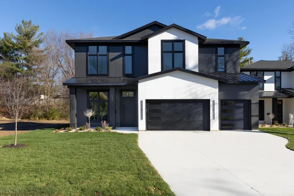 $1,124,000 | 504 North Maple Street, Chaska, MN 55318