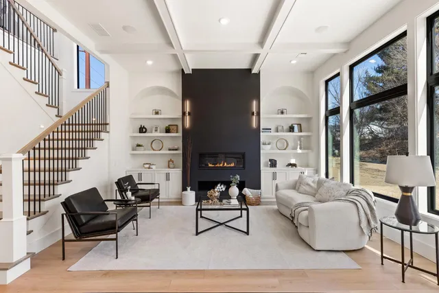 $1,199,000 | 504 North Maple Street, Chaska, MN 55318