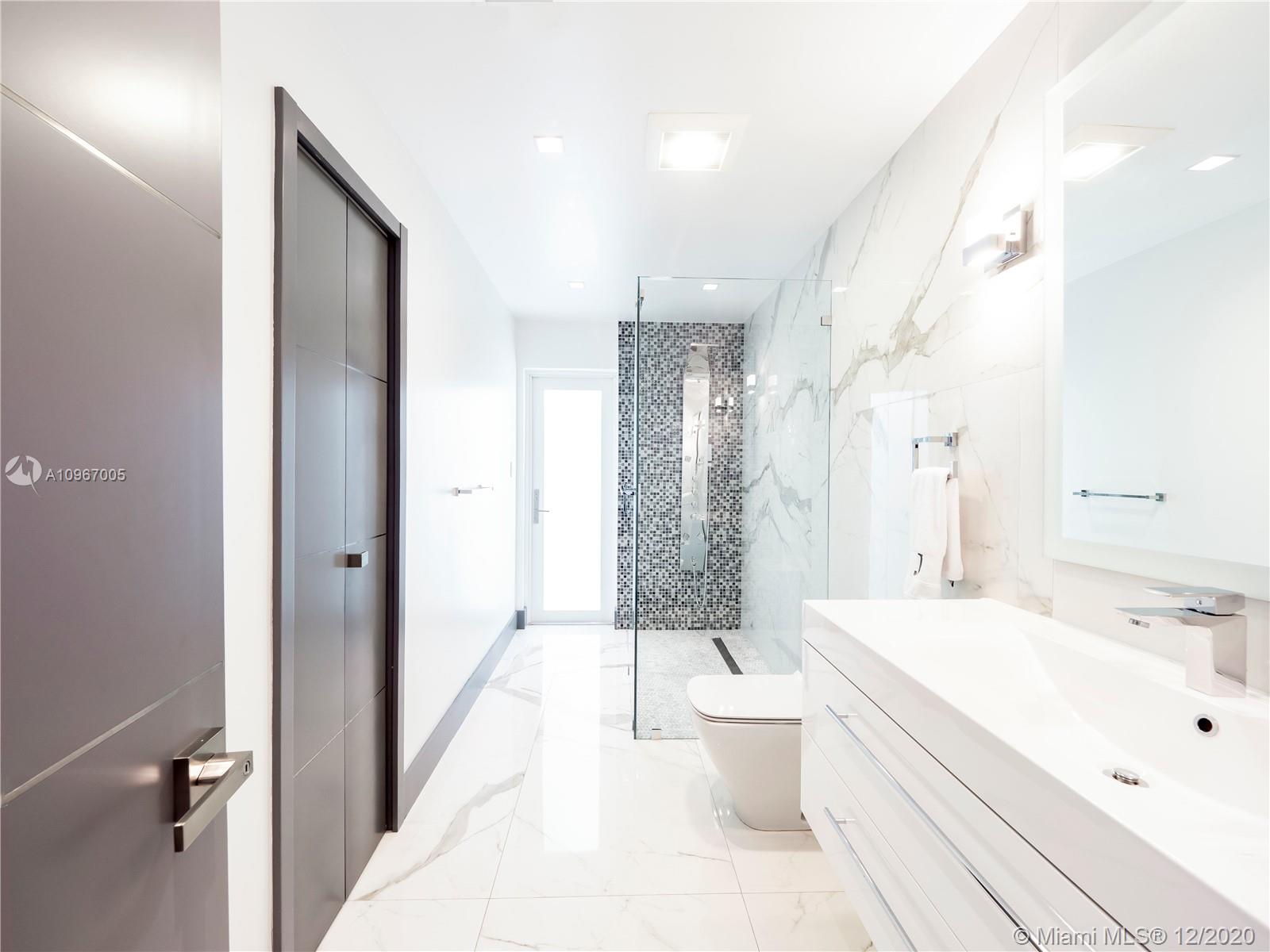 6460 Southwest 133rd Drive Pinecrest, FL 33156 - Photo 35 of 51 Cabana bath