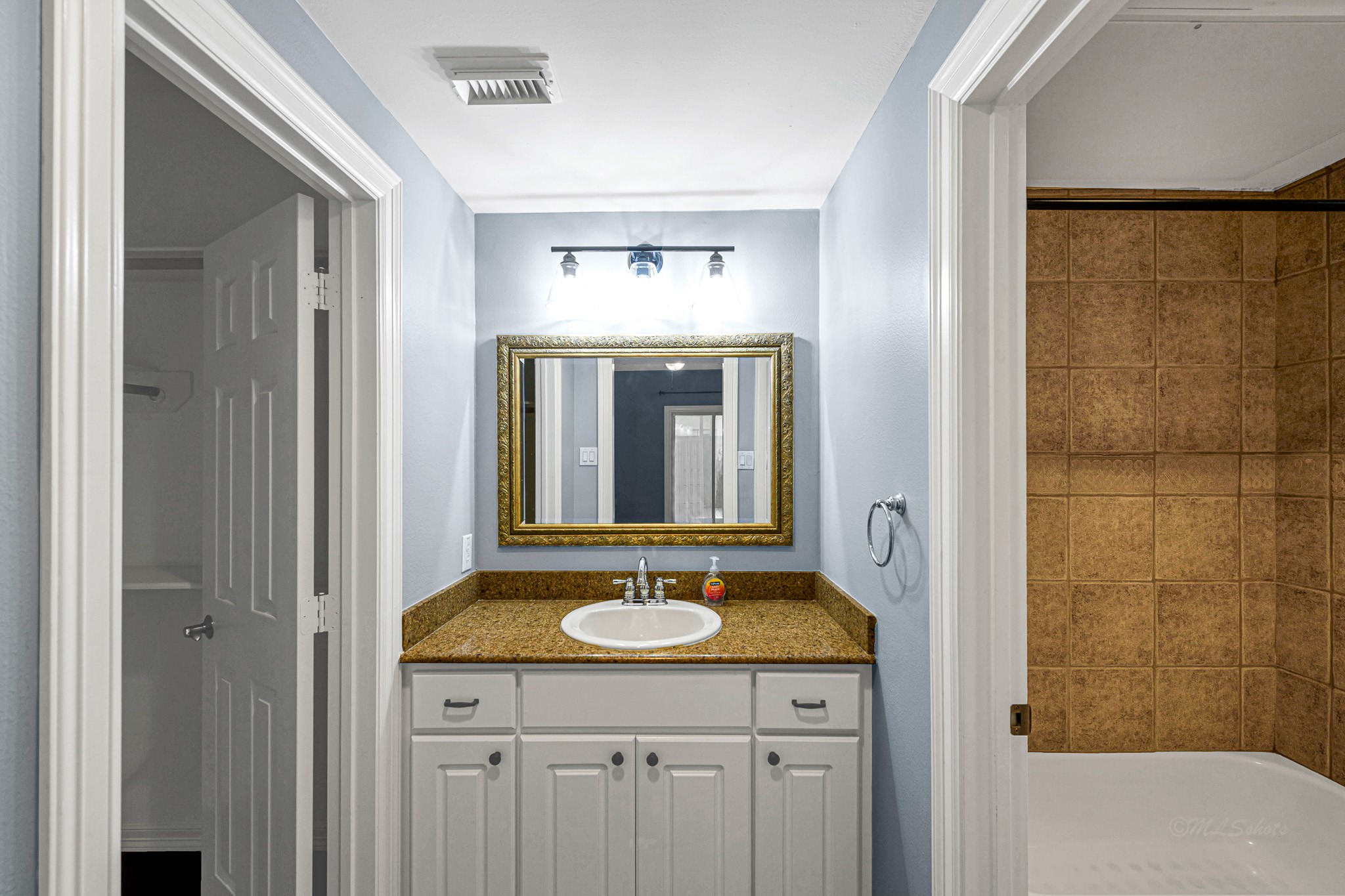 1505 Roy Street Houston, TX 77007 - Photo 17 of 47