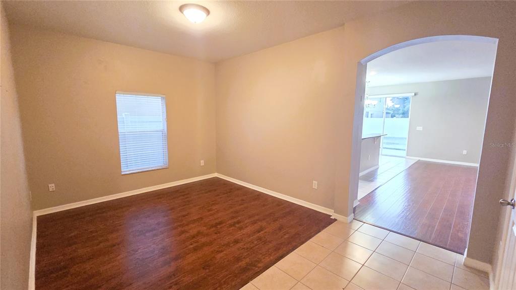 10279 Newminster Loop Ruskin, FL 33573 - Photo 4 of 30