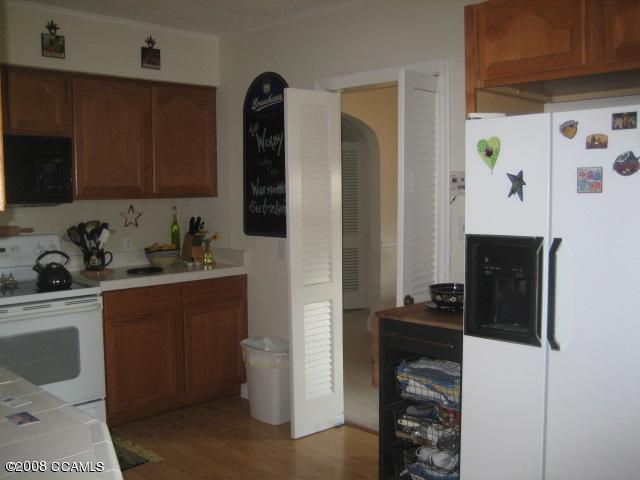 Laminate Floors and Microwave Hood