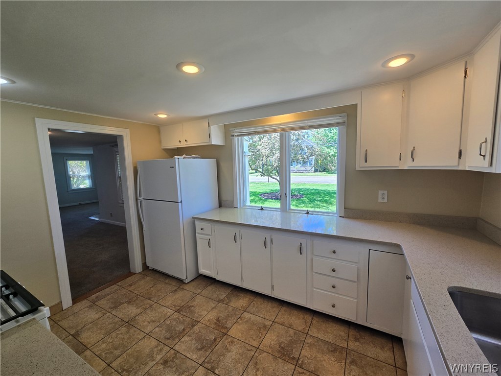 4289 Harris Hill Road Buffalo, NY 14221 - Photo 7 of 18