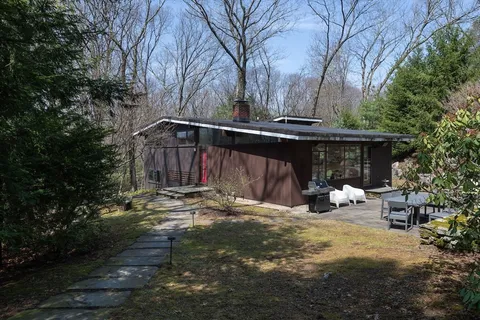 $1,599,000 | 42 Peacock Farm Road, Lexington, MA 02421